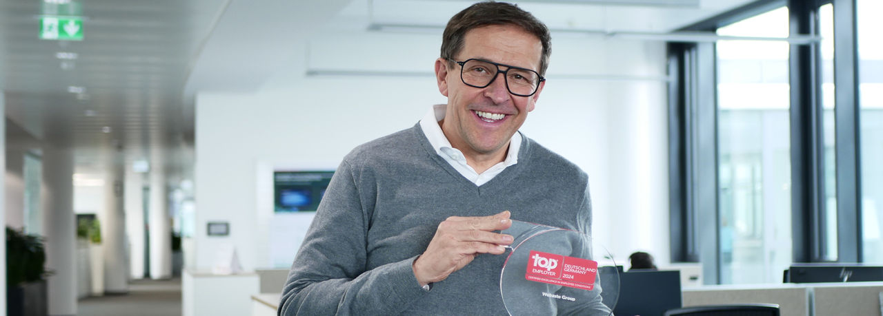 Top Employer Germany 2024 award plaque by Webasto Group for Careers pages, showcasing employer excellence, talent focus and Webasto’s role as a system partner.